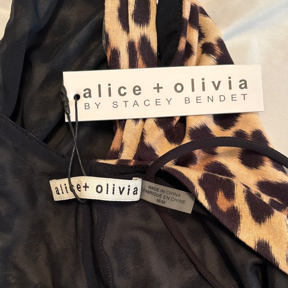 Alice + Olivia Leopard Print Thong Bodysuit Size Medium NWT - Picture 6 of 9
